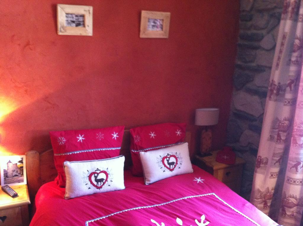 Au Chant Des Marmites Saint-Lary-Soulan Habitación foto